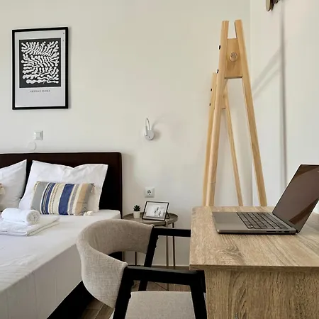 בית נופש Modern With Garden, Near - El Greco No 3 *