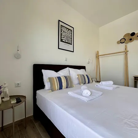 Modern In Tigaki, Near The Sea - No 3 Semesterbostad *