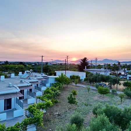 Modern In Tigaki, Near The Sea - No 3 Semesterbostad *