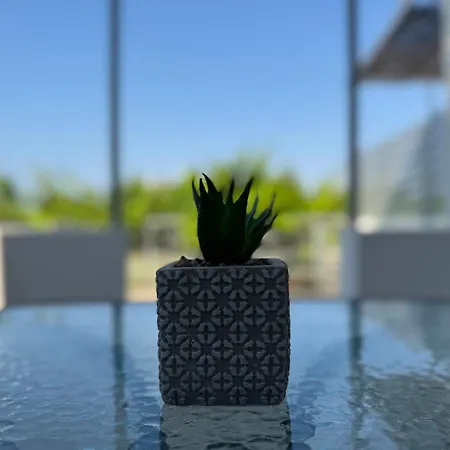 Modern With Garden, Near - El Greco No 3 بيت للعطل